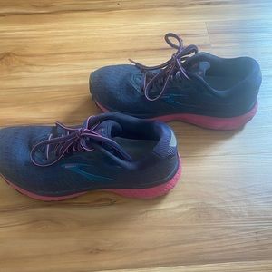 Brook Ghost 12 running shoe